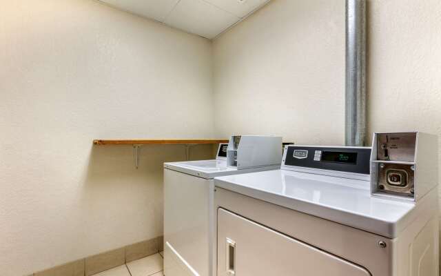Sleep Inn & Suites near Sports World Blvd