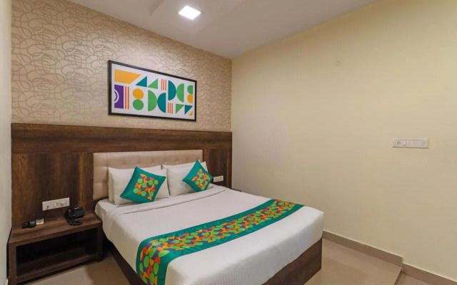 Treebo Cranberry Delight