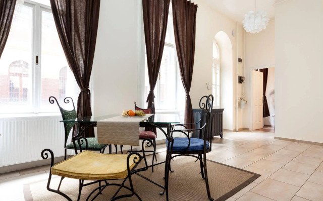 Budapestay Apartments