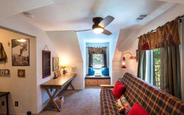 Friends Lodge - 3br/3ba Holiday Home