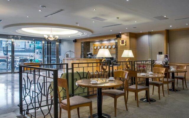 Carlton Hotel-Chung Hwa