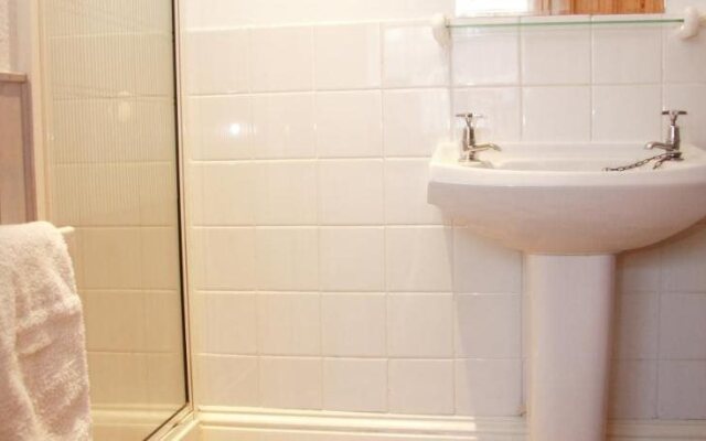 Summer Breeze Guest House