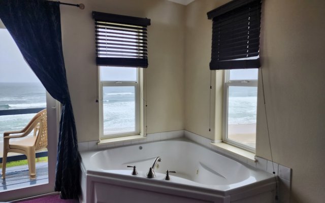 Seahorse Oceanfront Lodging