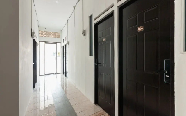 Urbanview Don Juan Pondok Gede by RedDoorz
