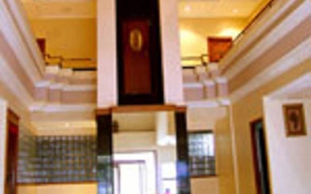 Hotel Ambaji International