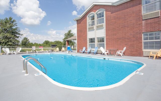 Super 8 Nixa Springfield Area
