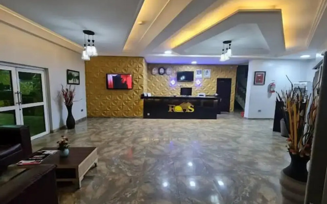 Rolak Hotel and Suites