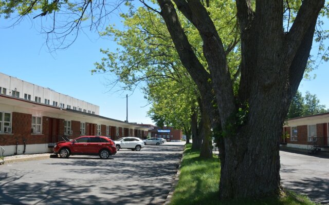Motel Chez Nous