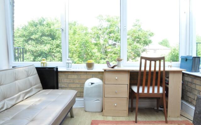 Spacious 2 Bedroom Apartment in Kentish Town