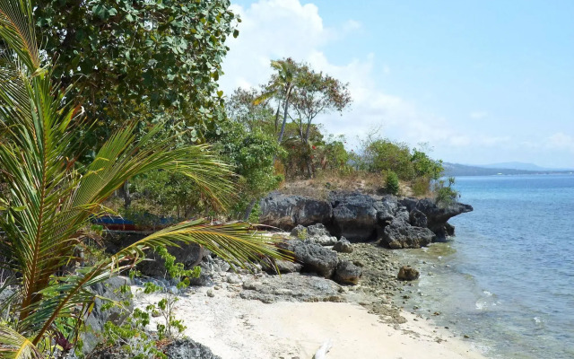Meili Beach Resort