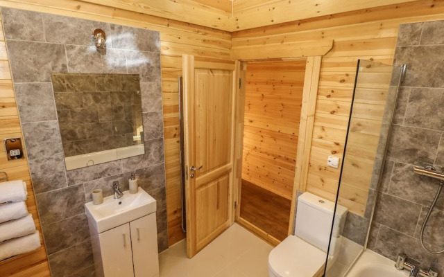 Pine Lodge