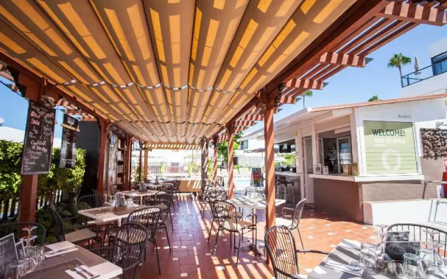 Coral Dreams Time to Smile