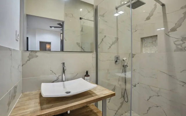 Sublime Flat in the Centre of Paris by Studioprestige