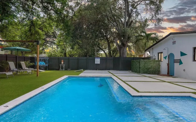 Miami Stay With Pool Luxury