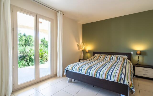Luxury Villa Offering Privacy & Private Swimming Pool