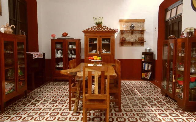 Casa de Zari B&B