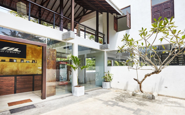 drivethru Hostel Polhena