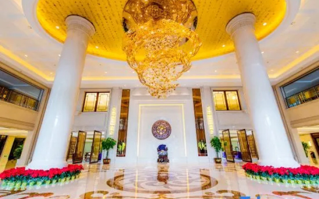 Longshan Hotel