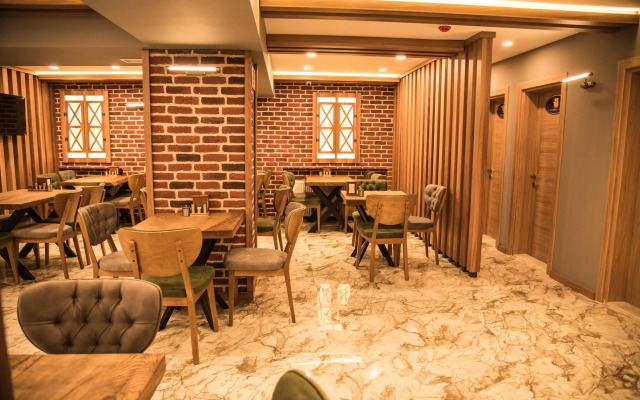 Elif Inan Hotel