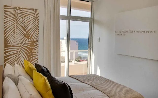 801 Oyster Schelles - Near Umhlanga Rocks Beach