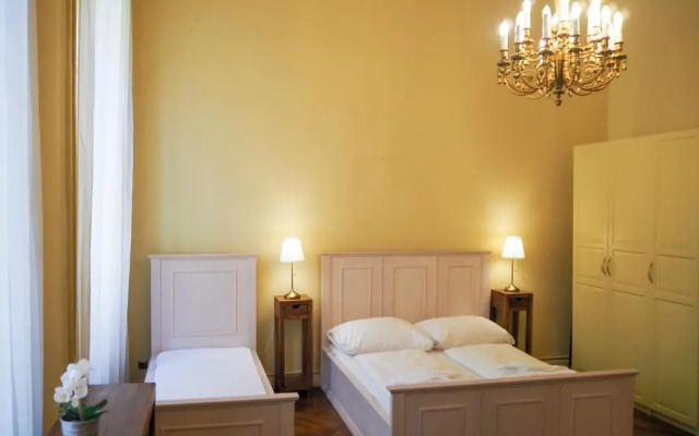 Old Town Royal Suite