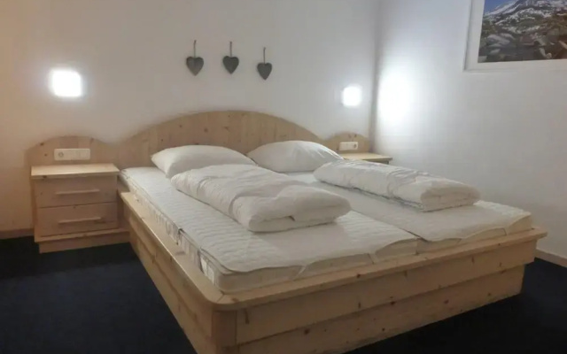 Quiet Chalet With Sauna in Konigsleiten