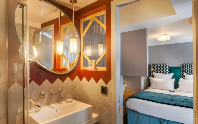 Handsome Hotel