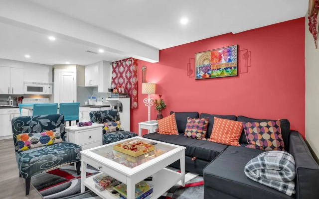 240 Spacious Modern Home w AC