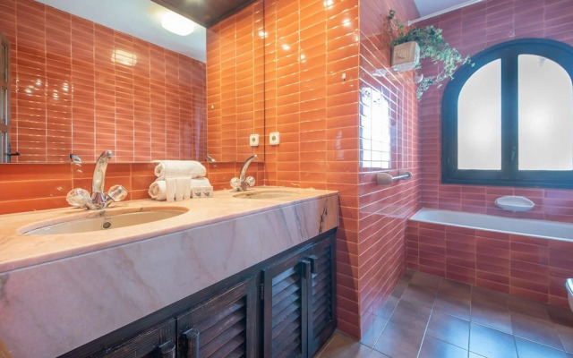 Casa Tenis Park (R84)