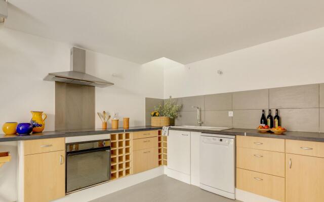 Comfortable Holiday Home in Montouliers near Bize Minervois