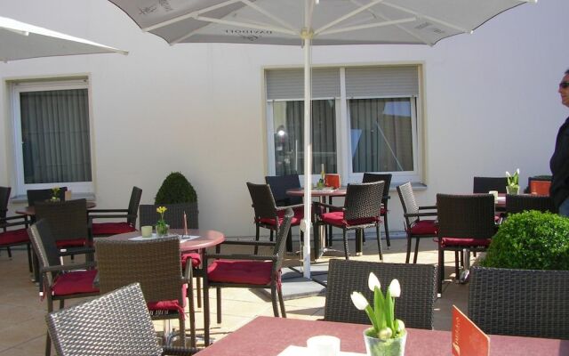 Amadis Hotel