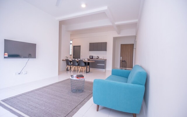 Oyo Home 89600 Marvelous 3Br Imperio