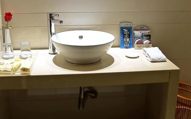 Cause Way Bay Holiday Hotel- Wenling