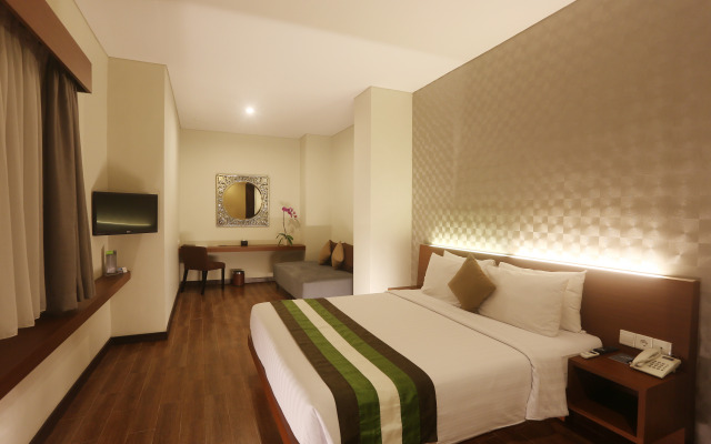 Grand Whiz Hotel Nusa Dua