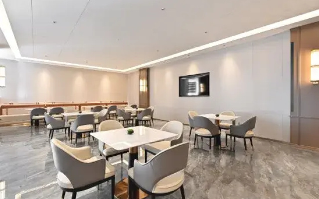 Atour Hotel Tongwen College, Beitan West Road, Jiexiu