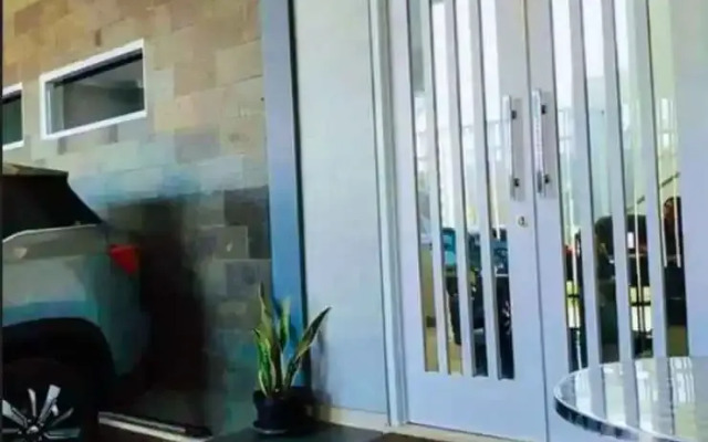 Villa Mangli Monochrome Syariah by eCommerceloka