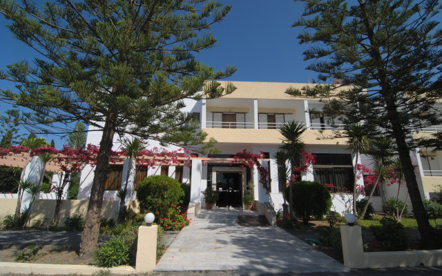 Iris Hotel