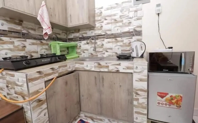Lux Suites Ganjoni Studio Apartment