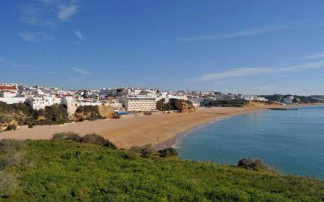 Pé na Praia by OCvillas