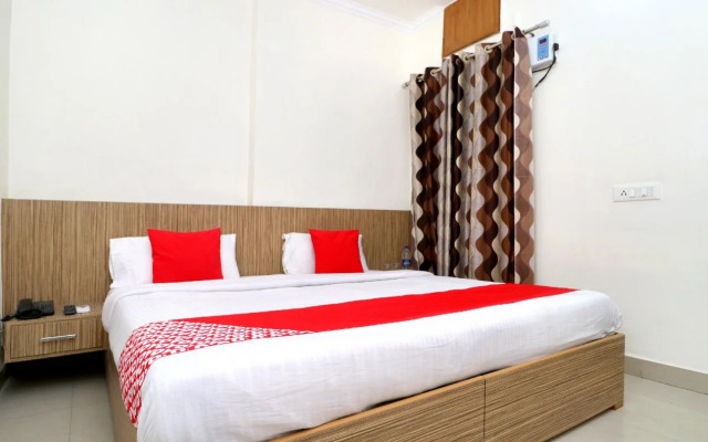OYO 27669 Harkirat Niwas