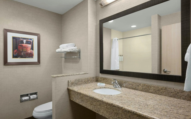 Fairfield Inn & Suites Moscow