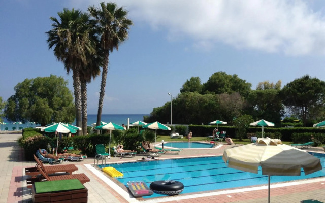 Pylea Beach Hotel