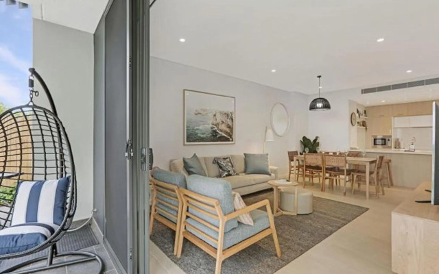 Luxury High End Unit Private Courtyard on Ground Level