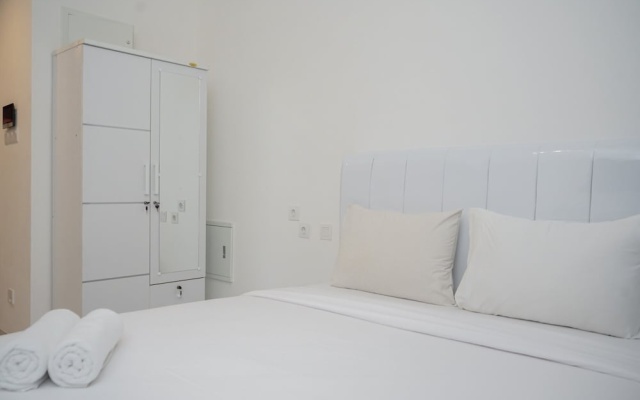 Homey And Minimalist Studio At Sky House Bsd Apartment – Guest Rooms – Legok