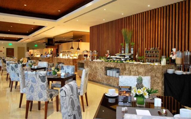 City Garden GRAND Hotel