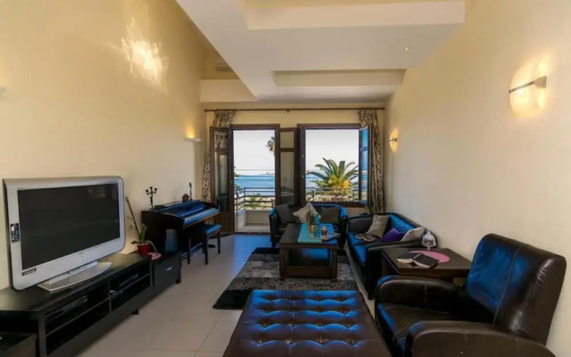 George s Poet Maisonette