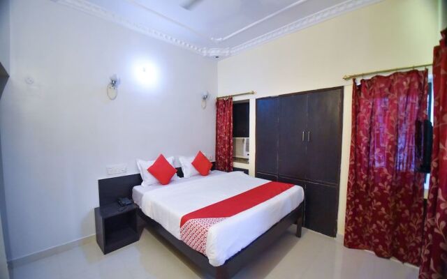 Oyo Home 3688 Apartment Palace