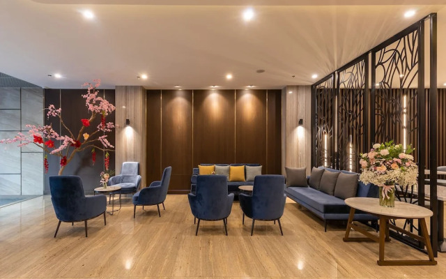 Nhat Ha Lavish Hotel