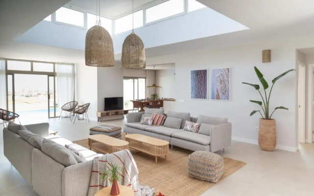 Ereza White Homes