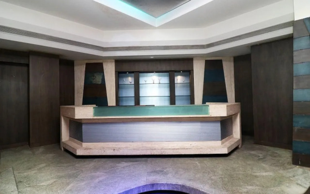 Oyo 25046 Hotel The Orient Taj